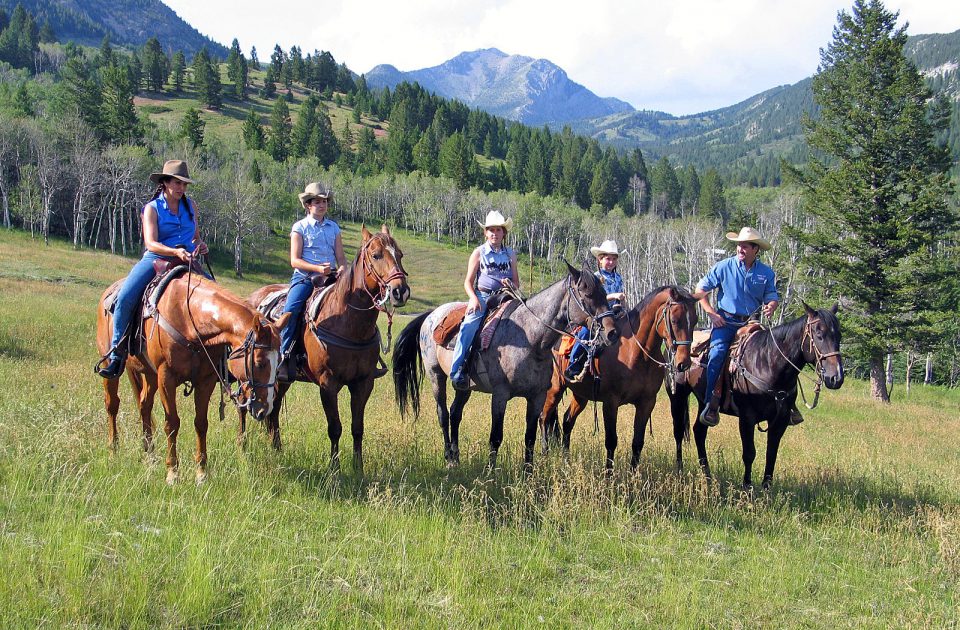 Horseback riding vacation Augusta Montana