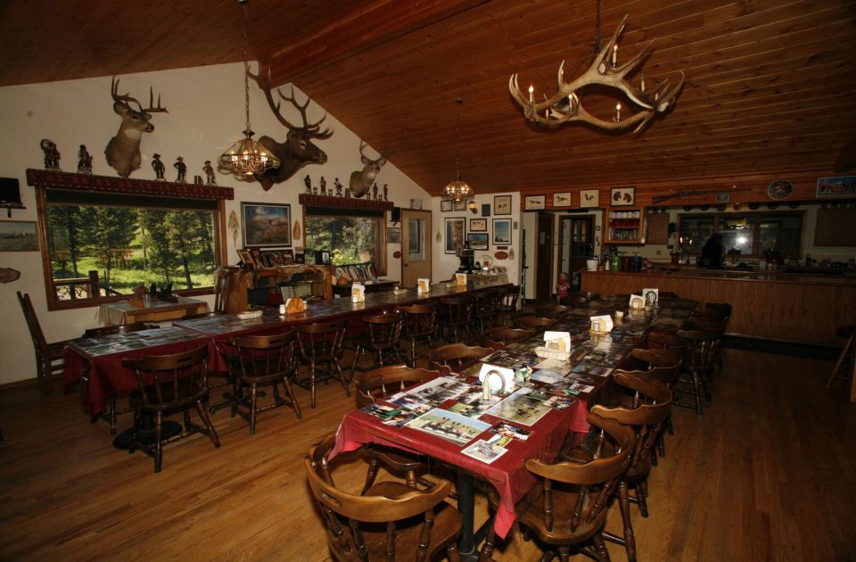 Eat a meal together at Rich's Montana Guest Ranch